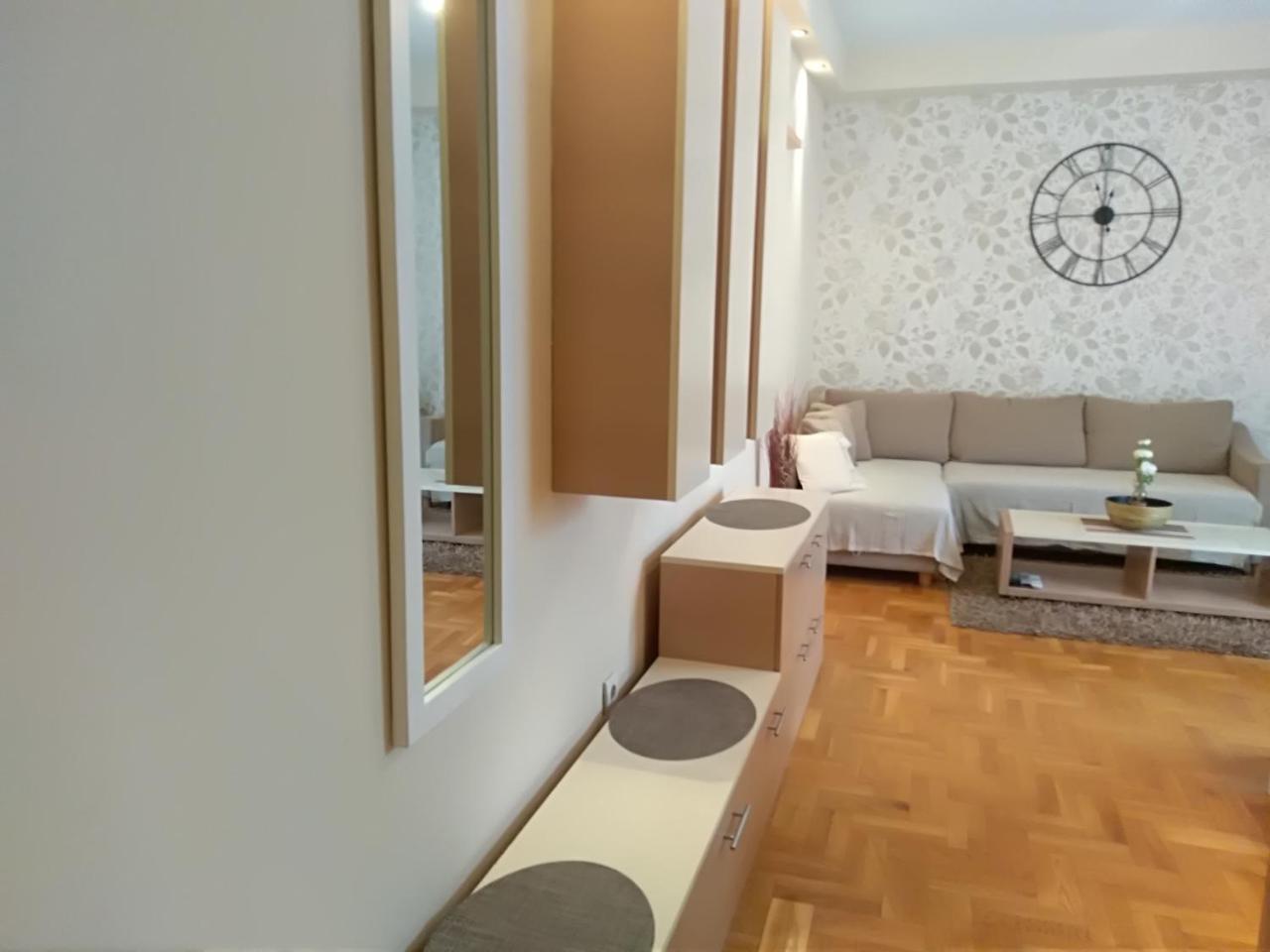 Apartman Nina Vojvode Stepe Vozdovac Voždivac Buitenkant foto